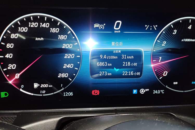 Used Mercedes-Benz C-Class 2023 C 260 L Sport Edition Odometer Close Up