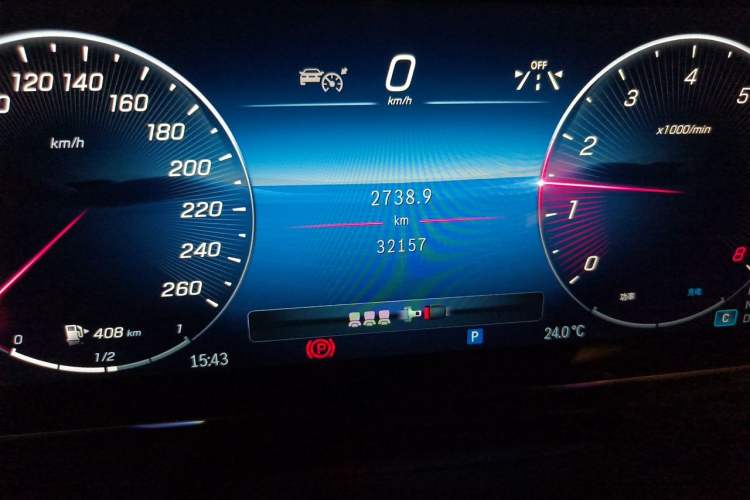 Used Mercedes-Benz C-Class 2023 Restyled C 260 L Sport Edition Odometer Close Up