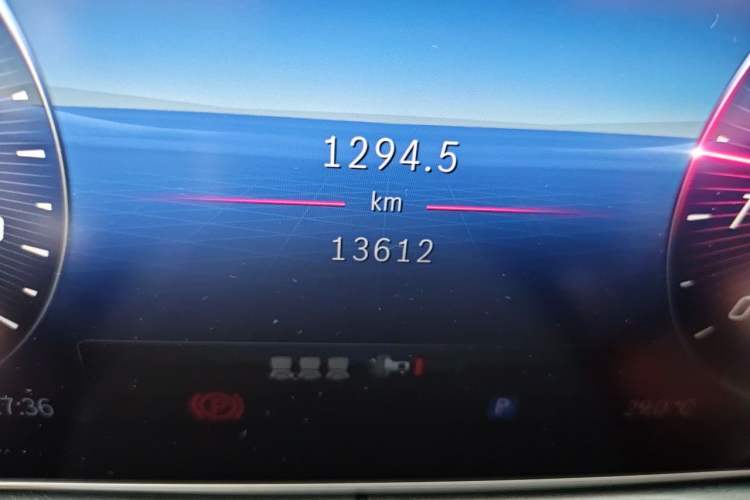 Used Mercedes-Benz C-Class 2023 C 200 L Sport Edition Odometer Close Up