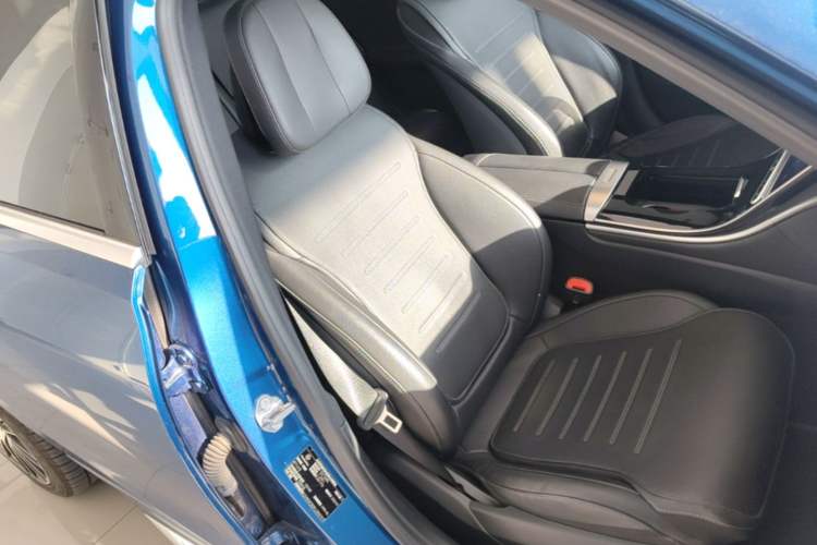 Used Mercedes-Benz C-Class 2023 C 260 L Sport Edition Right Front Seat