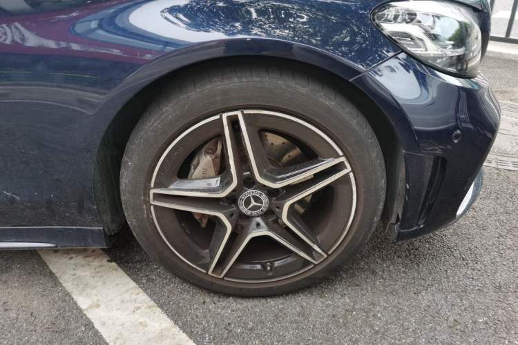 Used Mercedes-Benz C-Class 2023 C 260 Coupe Right Front Wheel Hub