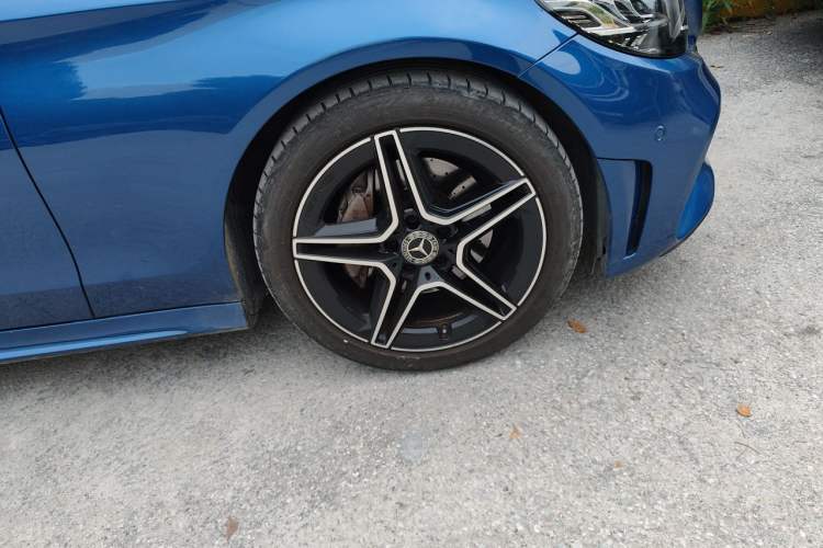 Used Mercedes-Benz C-Class 2023 C 260 Coupe Right Front Wheel Hub
