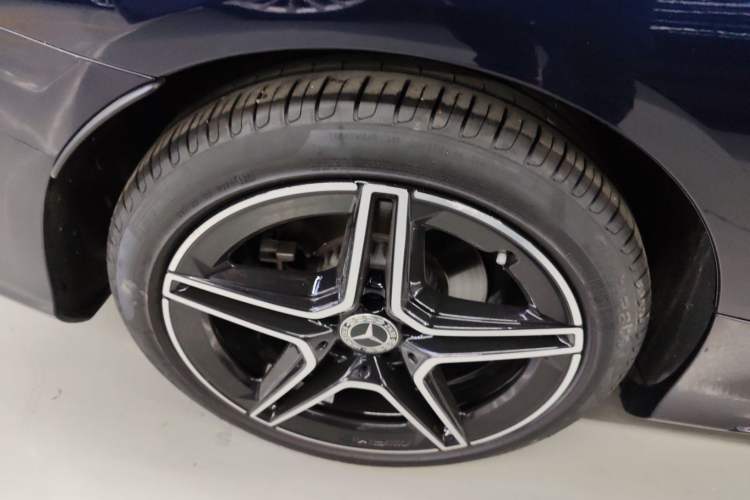 Used Mercedes-Benz C-Class 2023 C 260 Coupe Right Rear Wheel Hub