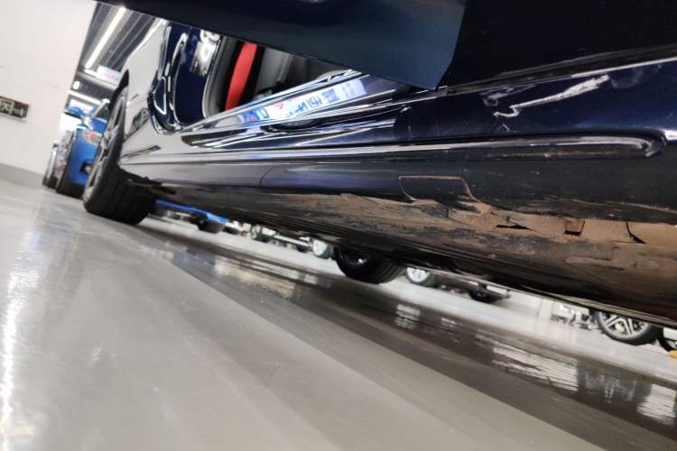 Used Mercedes-Benz C-Class 2023 C 260 Coupe Right Side Sill
