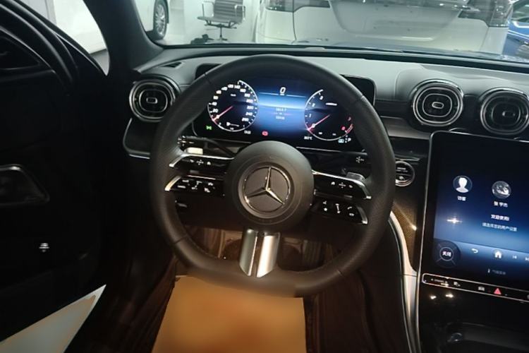 Used Mercedes-Benz C-Class 2023 Restyled C 260 L Night Edition Sports Version Steering Wheel