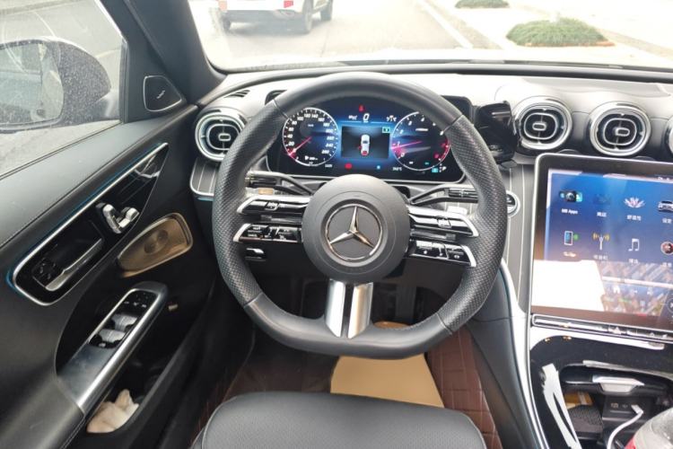 Used Mercedes-Benz C-Class 2023 C 260 L Bright Night Sports Edition Steering Wheel