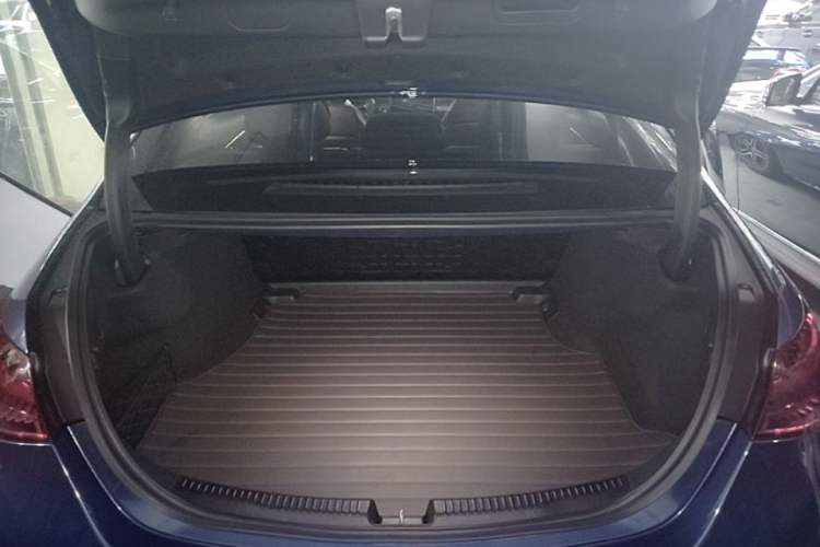Used Mercedes-Benz C-Class 2023 Restyled C 260 L Night Edition Sports Version Trunk