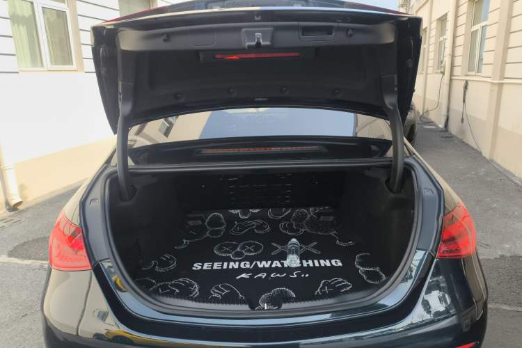 Used Mercedes-Benz C-Class 2023 Revised C 200 L Sport Edition Trunk