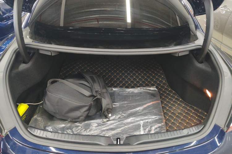 Used Mercedes-Benz C-Class 2023 C 260 Coupe Trunk