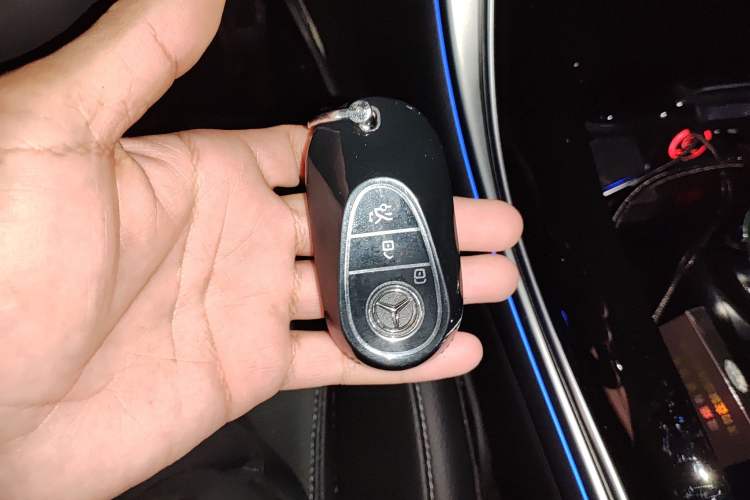 Used Mercedes-Benz C-Class 2023 C 260 L Sport Edition Vehicle Key