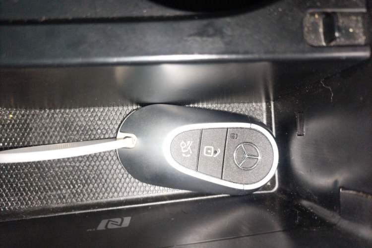 Used Mercedes-Benz C-Class 2023 Restyled C 260 L Sport Edition Vehicle Key