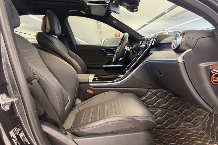 Used Mercedes-Benz C-Class 2023 C 260 L Sport Edition Interior 4