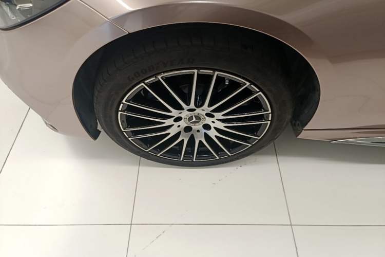 Used Mercedes-Benz C-Class 2023 C 260 L Sport Edition Left Front Wheel Hub