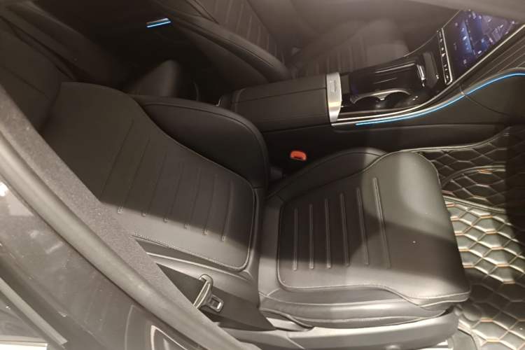 Used Mercedes-Benz C-Class 2023 C 260 L Sport Edition Right Front Seat