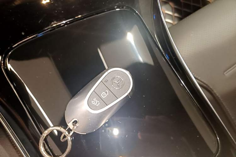 Used Mercedes-Benz C-Class 2023 C 260 L Sport Edition Vehicle Key