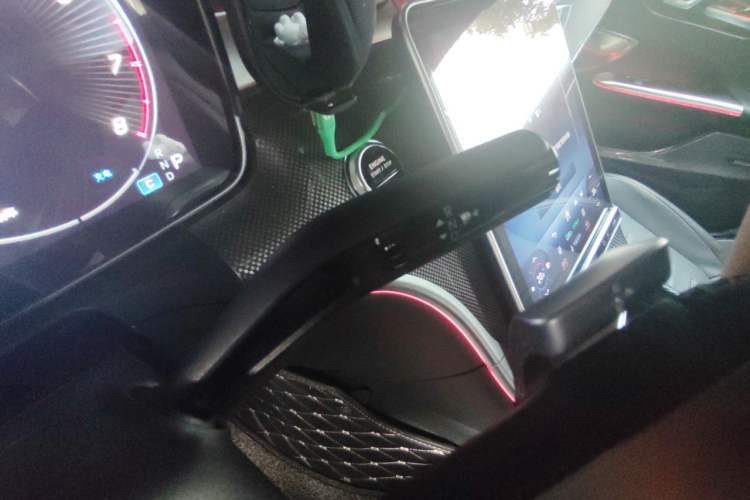 Used Mercedes-Benz C-Class 2023 C 260 L Sport Edition Gear Lever