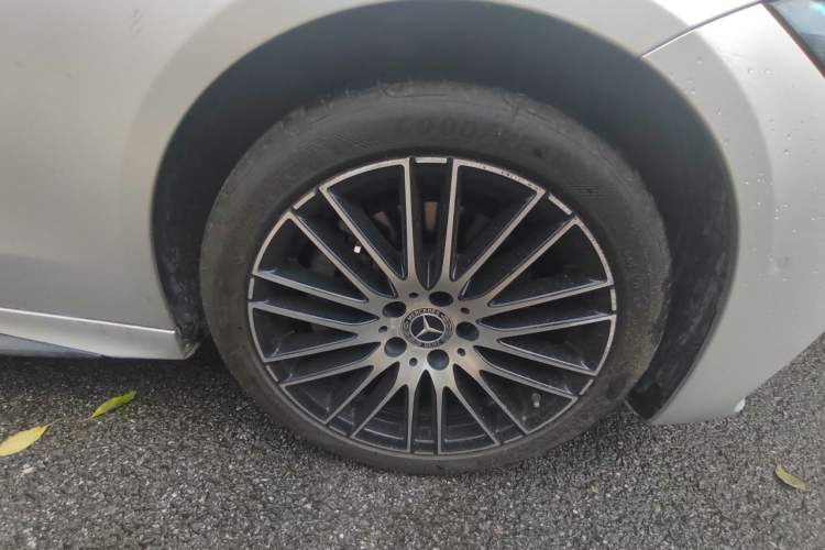 Used Mercedes-Benz C-Class 2023 C 260 L Sport Edition Right Front Wheel Hub