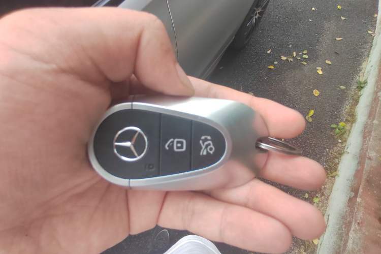Used Mercedes-Benz C-Class 2023 C 260 L Sport Edition Vehicle Key