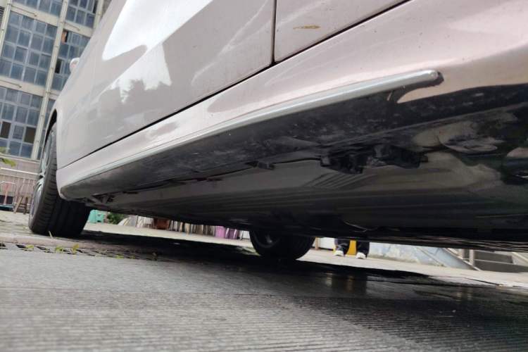 Used Mercedes-Benz C-Class 2023 C 260 L Sport Edition Chassis Front Right