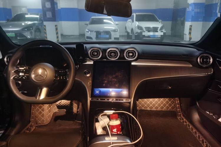 Used Mercedes-Benz C-Class 2023 Second Facelift C 260 L Sport Edition Center Console