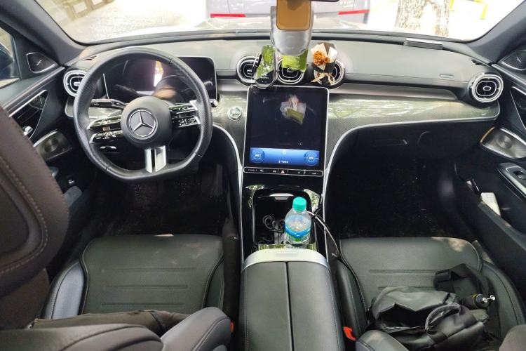 Used Mercedes-Benz C-Class 2023 Restyled C 260 L Night Edition Sports Version Center Console