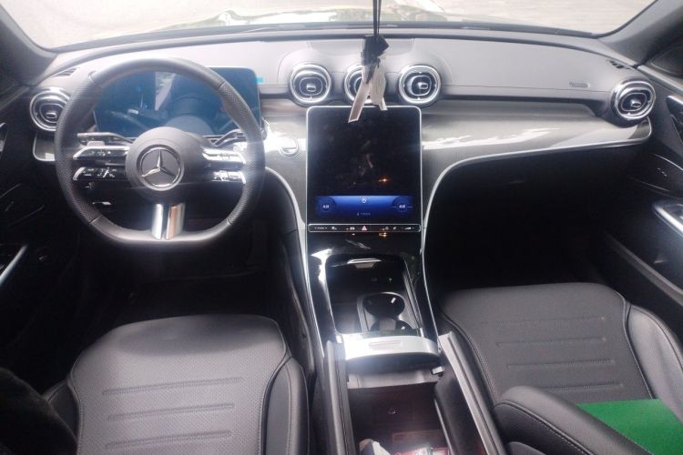 Used Mercedes-Benz C-Class 2023 Second Facelift C 260 L Sport Edition Center Console