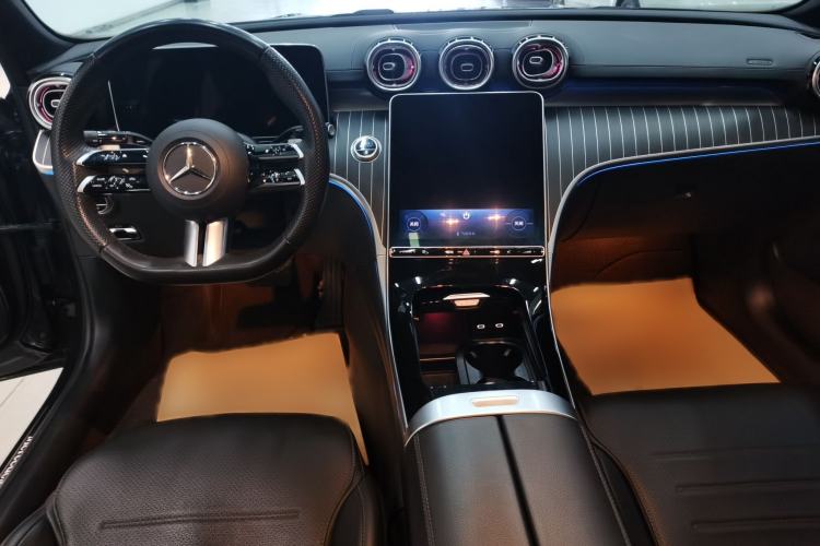 Used Mercedes-Benz C-Class 2023 Restyled C 260 L Sport Edition Center Console