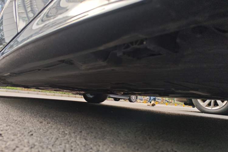 Used Mercedes-Benz C-Class 2023 C 260 L Bright Night Sports Edition Chassis Rear Left