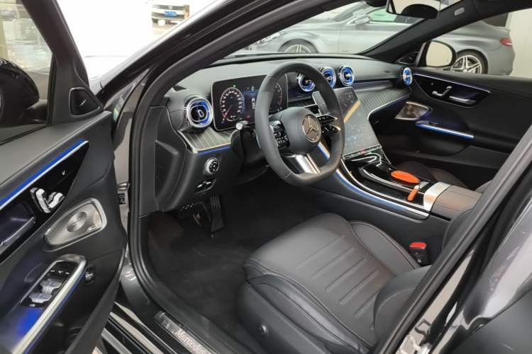 Used Mercedes-Benz C-Class 2023 Restyled C 260 L Night Edition Sports Version Driver Seat