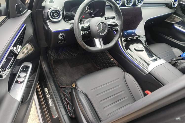 Used Mercedes-Benz C-Class 2023 C 260 L Bright Night Sports Edition Driver Seat