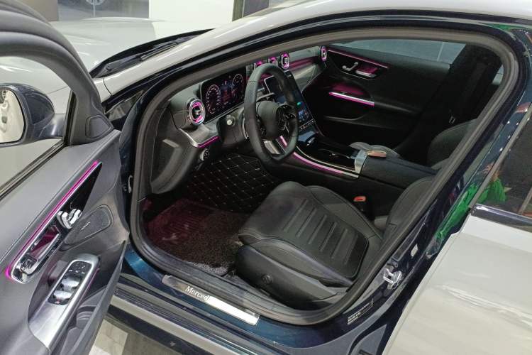 Used Mercedes-Benz C-Class 2023 Restyled C 260 L Sport Edition Driver Seat