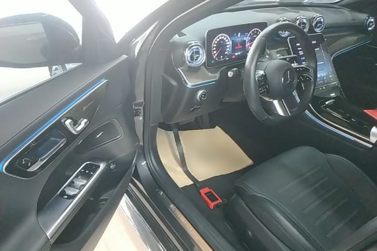 Used Mercedes-Benz C-Class 2023 Revised C 200 L Sport Edition Driver Seat