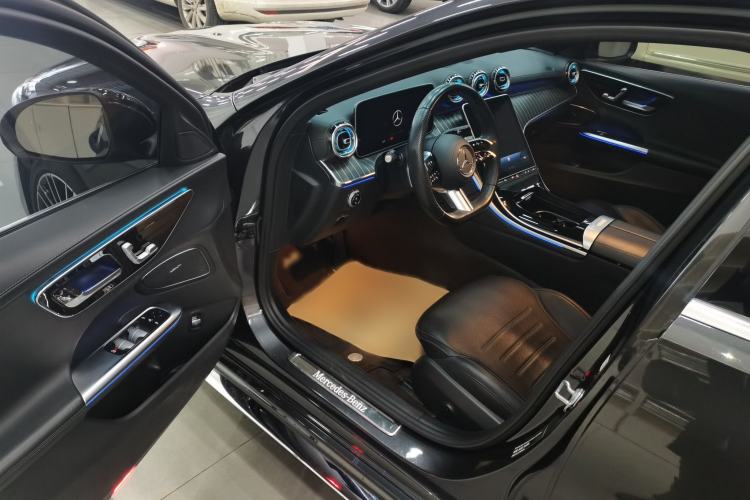 Used Mercedes-Benz C-Class 2023 Restyled C 260 L Sport Edition Driver Seat