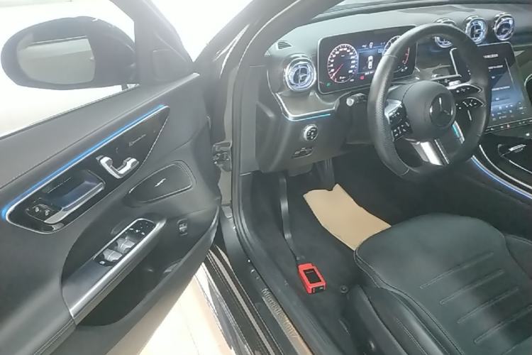 Used Mercedes-Benz C-Class 2023 Revised C 200 L Sport Edition Driver Seat