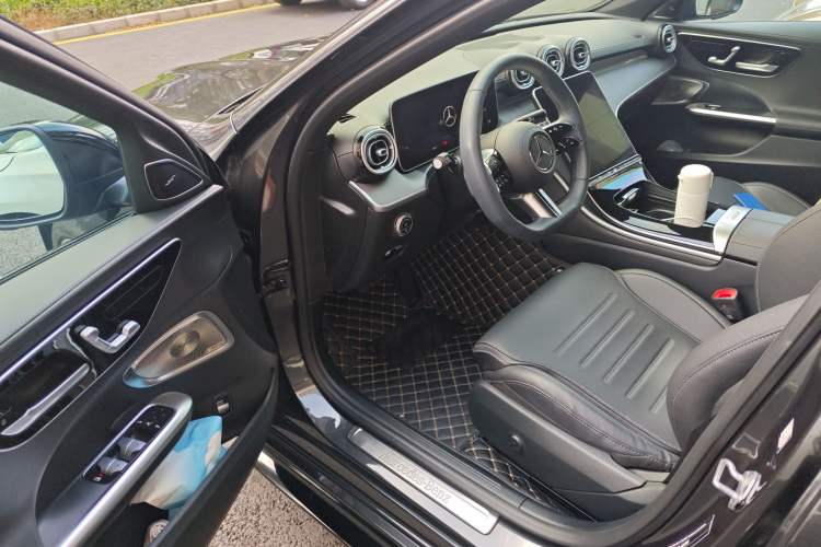 Used Mercedes-Benz C-Class 2023 C 260 L Bright Night Sports Edition Driver Seat
