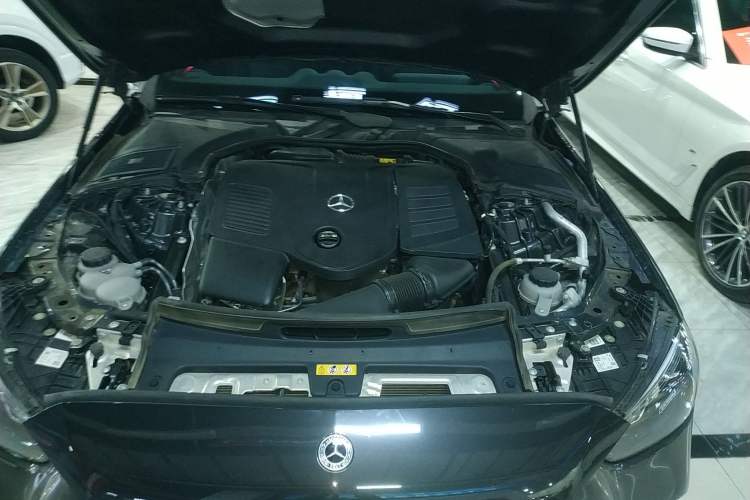 Used Mercedes-Benz C-Class 2023 C 200 L Sport Edition Engine Bay