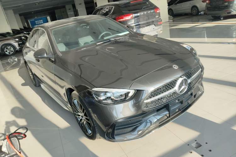 Used Mercedes-Benz C-Class 2023 C 260 L Sport Edition 4MATIC Front Right 45 Deg