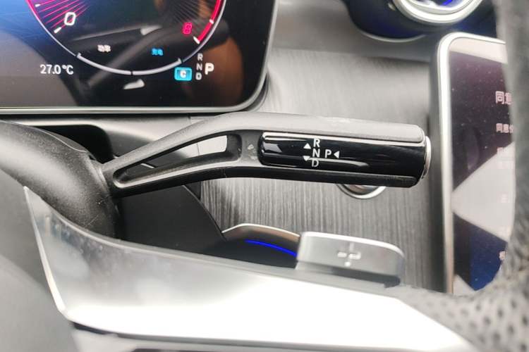 Used Mercedes-Benz C-Class 2023 C 260 L Bright Night Sports Edition Gear Lever