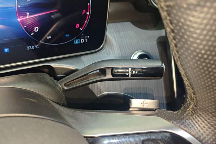 Used Mercedes-Benz C-Class 2023 Restyled C 260 L Sport Edition Gear Lever