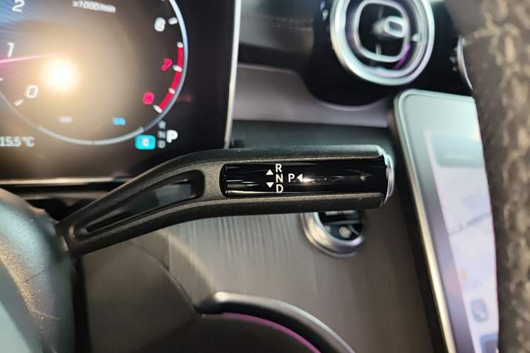 Used Mercedes-Benz C-Class 2023 C 260 L Sport Edition Gear Lever