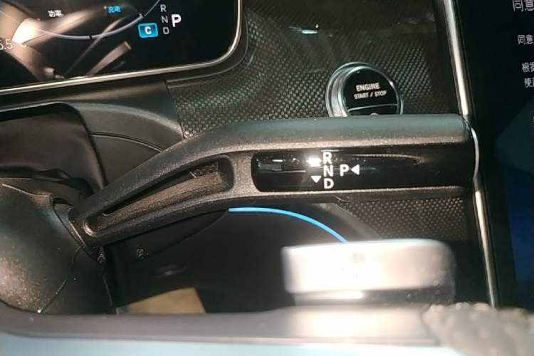 Used Mercedes-Benz C-Class 2023 Revised C 200 L Sport Edition Gear Lever