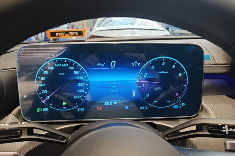 Used Mercedes-Benz C-Class 2023 Restyled C 260 L Sport Edition Instrument Cluster