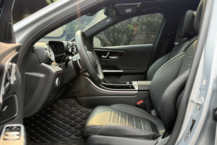 Used Mercedes-Benz C-Class 2023 C 260 L Sport Edition Interior 3