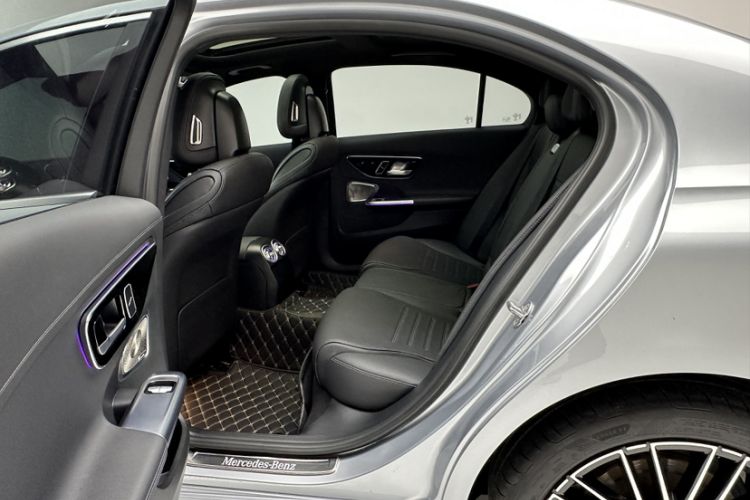 Used Mercedes-Benz C-Class 2023 C 260 L Sport Edition Interior 3