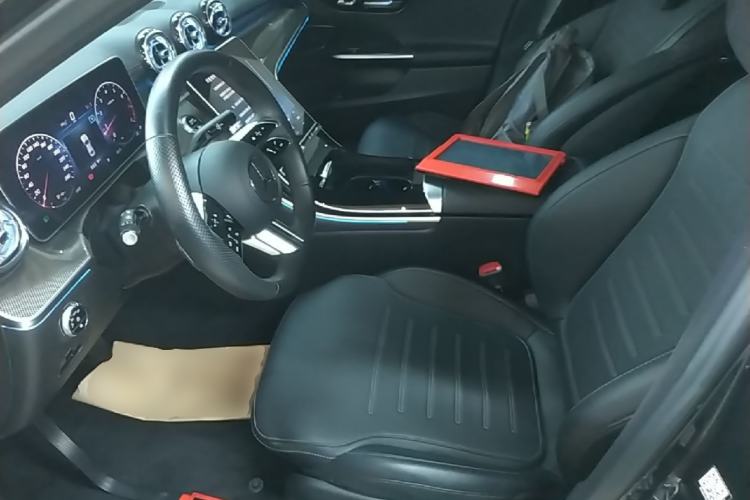 Used Mercedes-Benz C-Class 2023 Revised C 200 L Sport Edition Left Front Seat