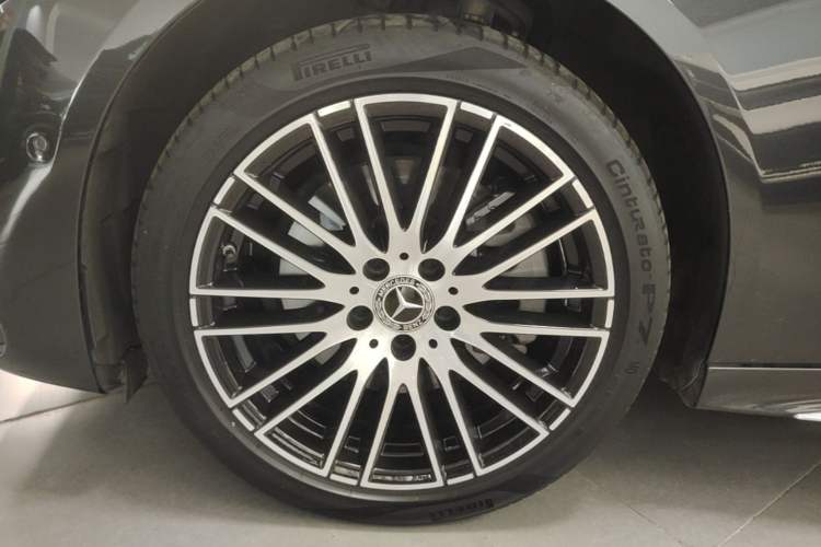 Used Mercedes-Benz C-Class 2023 Restyled C 260 L Sport Edition Left Front Wheel Hub