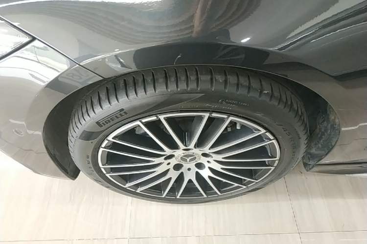 Used Mercedes-Benz C-Class 2023 Revised C 200 L Sport Edition Left Front Wheel Hub
