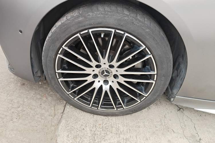 Used Mercedes-Benz C-Class 2023 Second Facelift C 260 L Sport Edition Left Front Wheel Hub