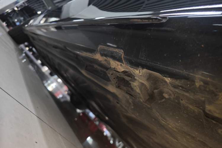 Used Mercedes-Benz C-Class 2023 C 260 Coupe Left Side Sill