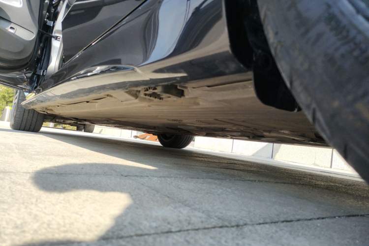 Used Mercedes-Benz C-Class 2023 Restyled C 260 L Night Edition Sports Version Left Side Sill